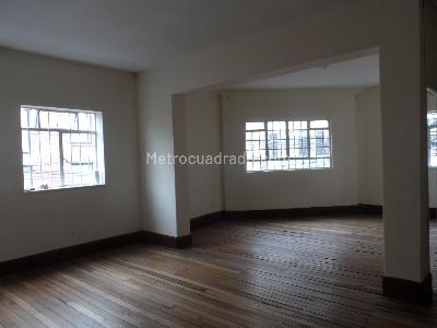 Casa de 5 alcobas en venta en Quesada Teusaquillo, Bogotá, 360 m² · foto 3 de 20
