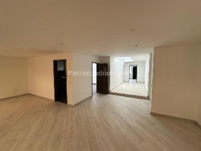 Casa de 4 alcobas en venta en Tierra Linda, Bogotá, 375 m² · foto 4 de 18