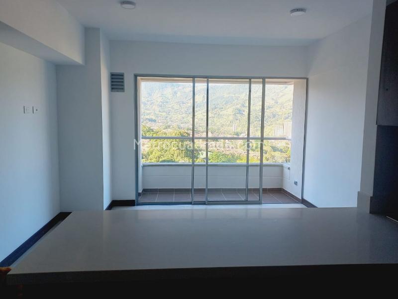 Near-New 2BR Apartment with Amenities in Sector Toledo - 7