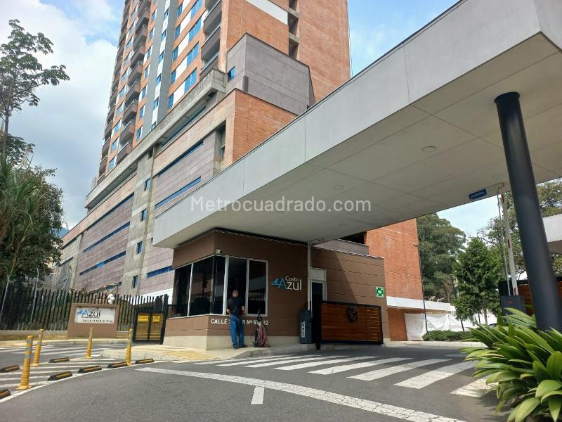 Near-New 2BR Apartment with Amenities in Sector Toledo - 8