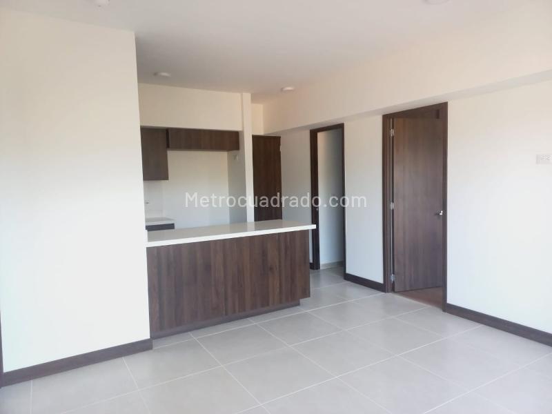 Apartamento casi nuevo de 2 habitaciones en Sector Toledo