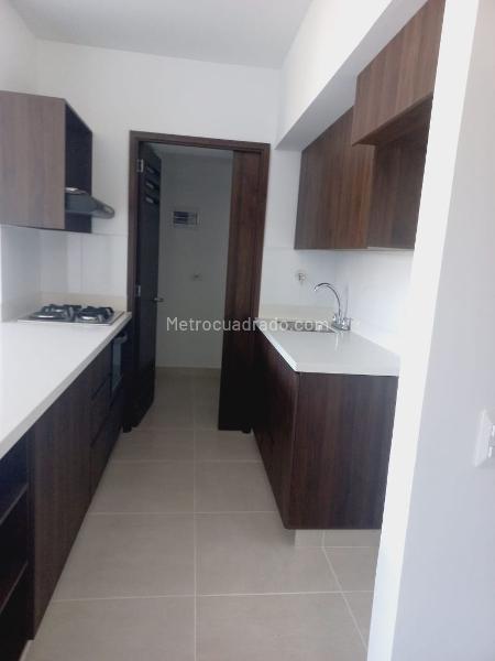 Near-New 2BR Apartment with Amenities in Sector Toledo - 5