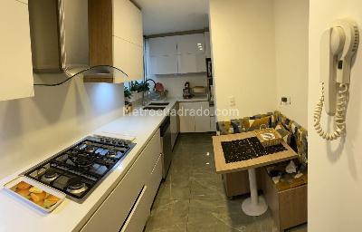 Apartamento de 2 alcobas en venta en Chico Real, Bogotá, 113 m² · foto 2 de 11