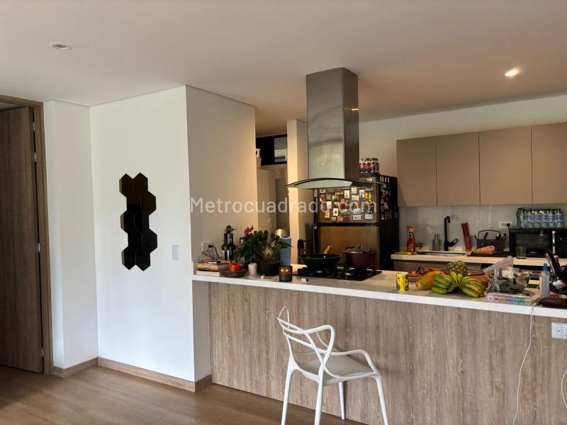 Moderno apartamento de lujo de 2 alcobas en arriendo en El Retiro - 4