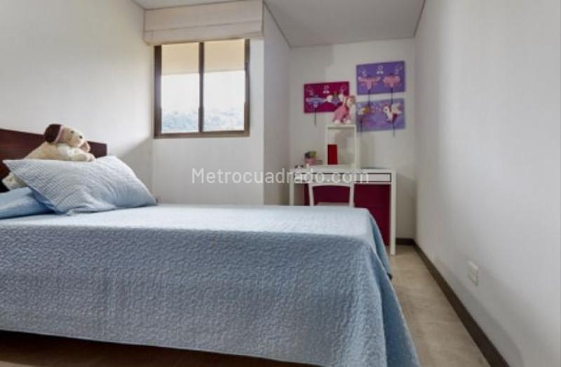 Cozy 3BR Apartment with Natural Views in Belen Rodeo Alto