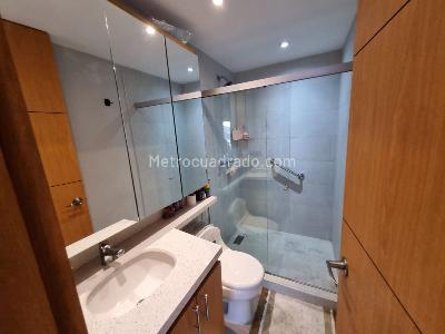 Apartamento de 2 alcobas en venta en Parques De Lorena, Bogotá, 99 m² · foto 15 de 20