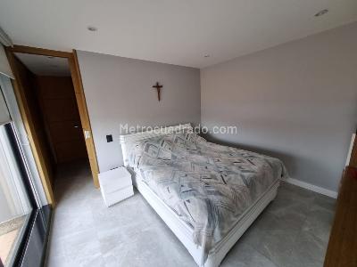 Apartamento de 2 alcobas en venta en Parques De Lorena, Bogotá, 99 m² · foto 9 de 20