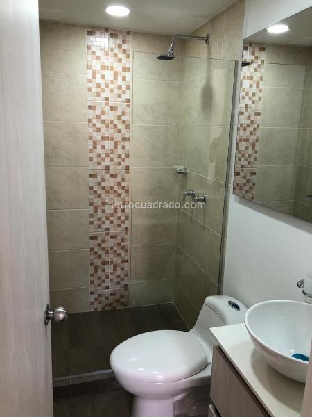 Modern 3BR Apartment with Balcony in Santa Ana Obrero - 9