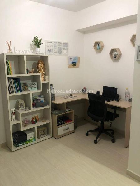 Modern 3BR Apartment with Balcony in Santa Ana Obrero - 4