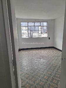Casa de 5 alcobas en venta en Granada, Girardot, 192 m² · foto 8 de 10
