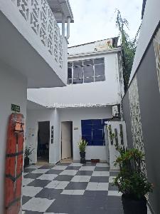 Casa de 5 alcobas en venta en Granada, Girardot, 192 m² · foto 2 de 10
