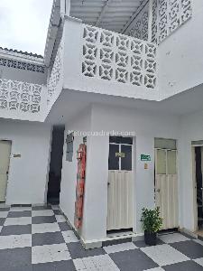 Casa de 5 alcobas en venta en Granada, Girardot, 192 m² · foto 3 de 10