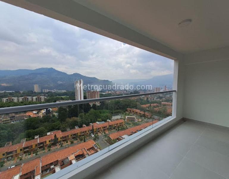 Apartamento iluminado de 2 alcobas con balcón en Suramérica, Itagüí - 5
