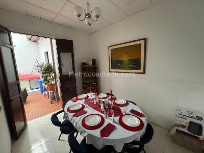 Casa de 5 alcobas en venta en La Favorita Centro, Bogotá, 228 m² · foto 8 de 18