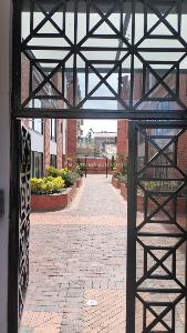Casa de 5 alcobas en venta en San Patricio, Bogotá, 227 m² · foto 2 de 20