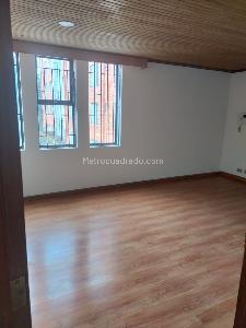 Casa de 5 alcobas en venta en San Patricio, Bogotá, 227 m² · foto 9 de 20