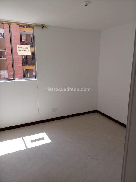 Apartamento Moderno de 3 Alcobas en La América - 2