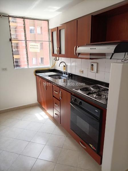 Apartamento Moderno de 3 Alcobas en La América - 9