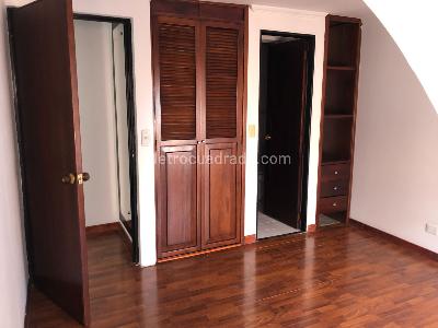 Apartamento de 2 alcobas en venta en Quinta Paredes, Bogotá, 75 m² · foto 5 de 11