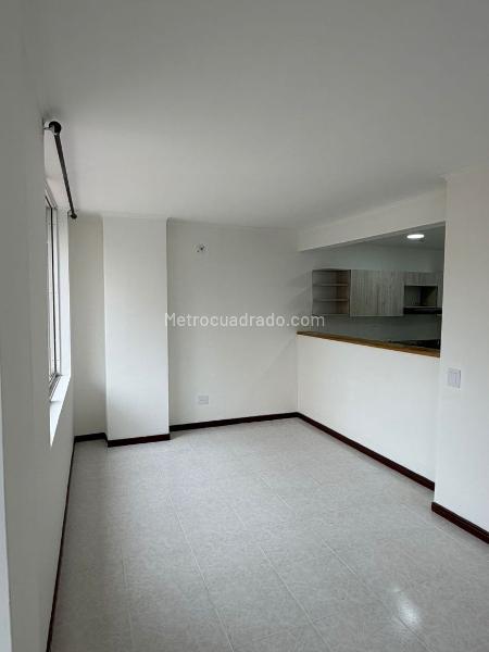 Beautiful 4BR Apartment in San Joaquin - 4