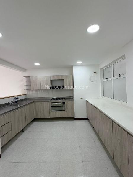 Beautiful 4BR Apartment in San Joaquin - 5