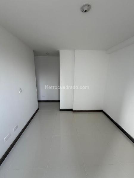 Apto casi para estrenar con balcón en Suramérica, Itagüí - 6