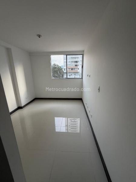 Apto casi para estrenar con balcón en Suramérica, Itagüí - 8