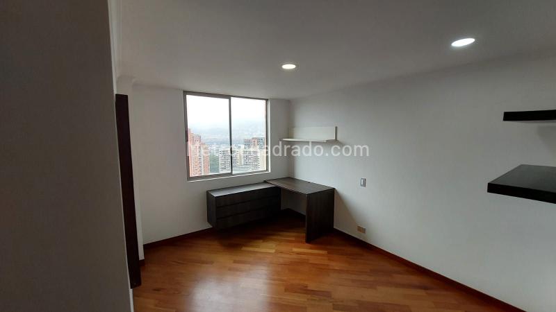 Luxurious 3BR Apartment in Los Balsos No 2 Suroriente - 7