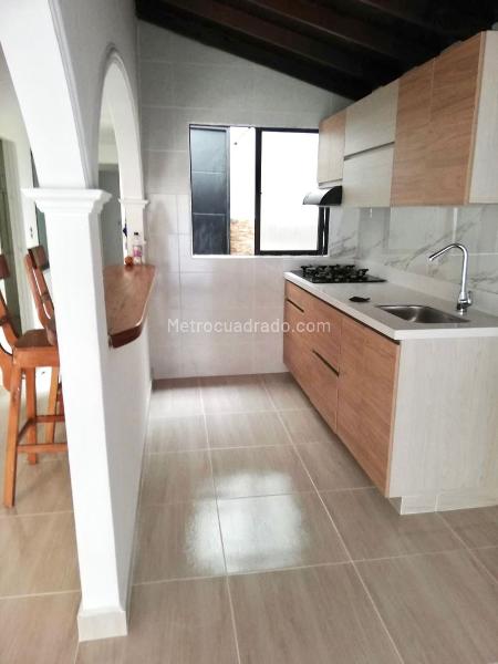 Renovated 3BR Apartment with Patio in Las Cabanitas