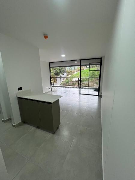 Modern 1BR Apartment with Private 20m² Terrace in La Montaña - 2