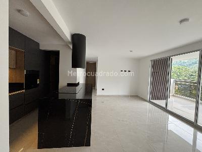 Apartamento de 3 alcobas en venta en Calambeo, Ibagué, 130 m² · foto 2 de 20