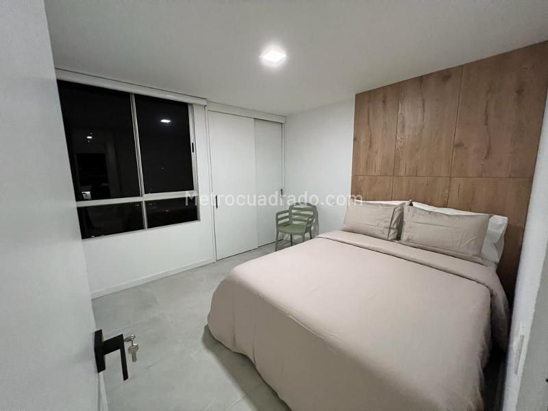 Stunning 2BR Apartment with City View in El Poblado - 5