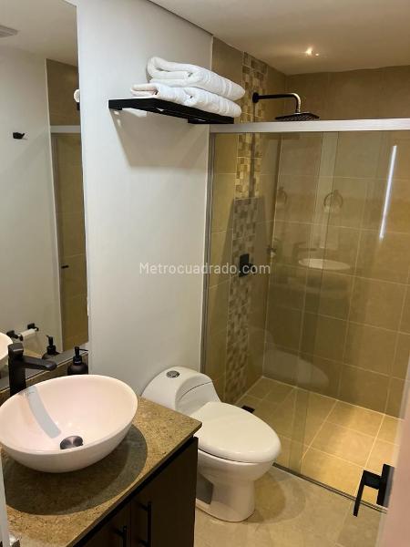 Stunning 2BR Apartment with City View in El Poblado - 7