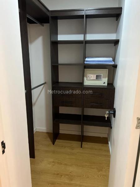 Stunning 2BR Apartment with City View in El Poblado - 8