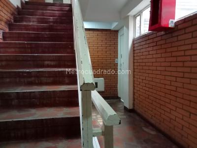 Apartamento de 3 alcobas en venta en Ingles Villa Mayor Bravo Paez Santa Lucia Claret Tunal Quiroga Venecia Madelena Villa Del Rio, Bogotá, 58 m² · foto 15 de 19