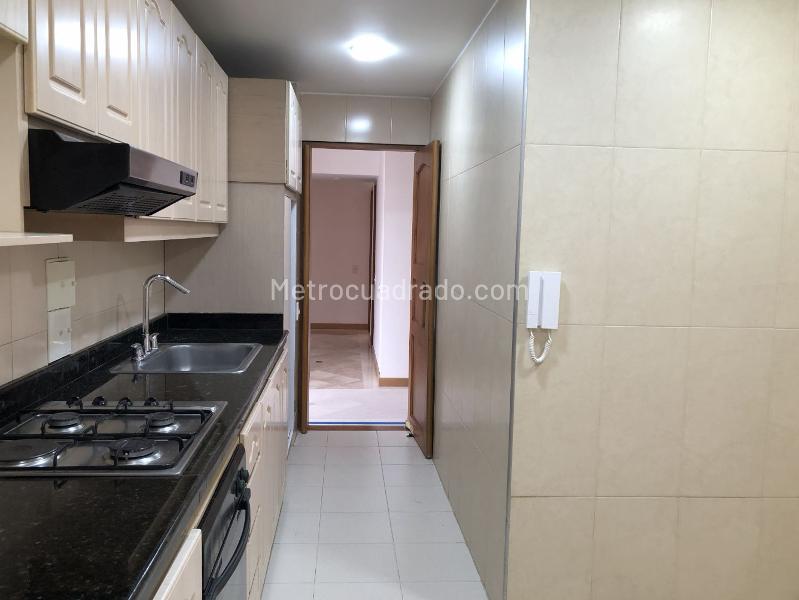 Piso – Bogotá, Localidad Suba - Más