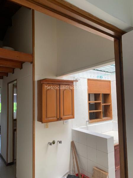 4BR House (2nd Floor) in Calasanz Nororiente Unit - 9