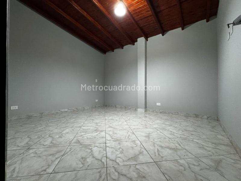 Casa Amplia de 5 Alcobas en La Candelaria - 8