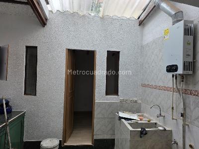 Casa de 4 alcobas en venta en Santa Ana Occidental, Bogotá, 180 m² · foto 11 de 17