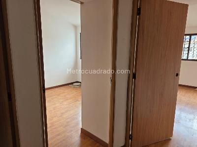Casa de 4 alcobas en venta en Santa Ana Occidental, Bogotá, 180 m² · foto 5 de 17