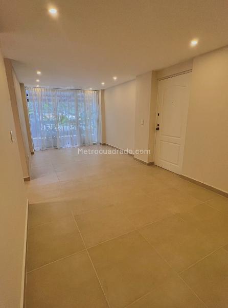 Apartamento Renovado de 3 Alcobas en El Poblado Los Balsos - 5