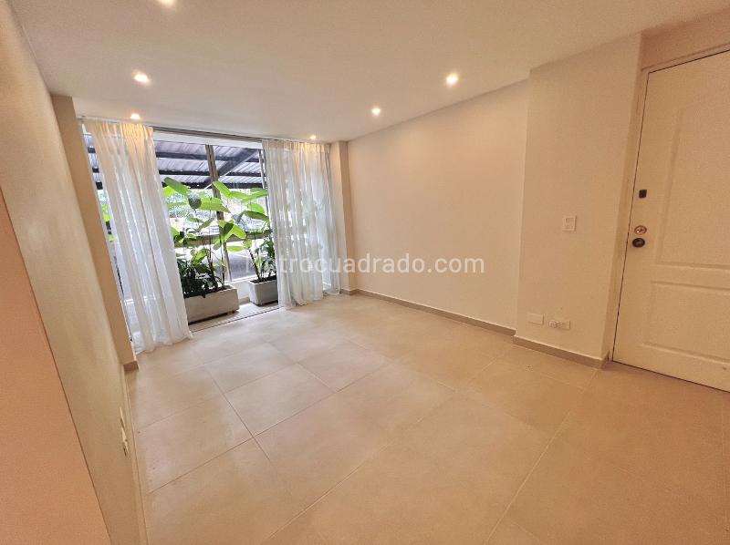 Apartamento Renovado de 3 Alcobas en El Poblado Los Balsos - 3