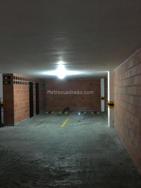 Apartamento Moderno de 3 Alcobas en Laureles - 2
