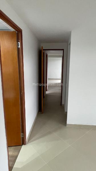 Remodeled 4BR Apartment for Rent in Suramérica, Itagüí - 3