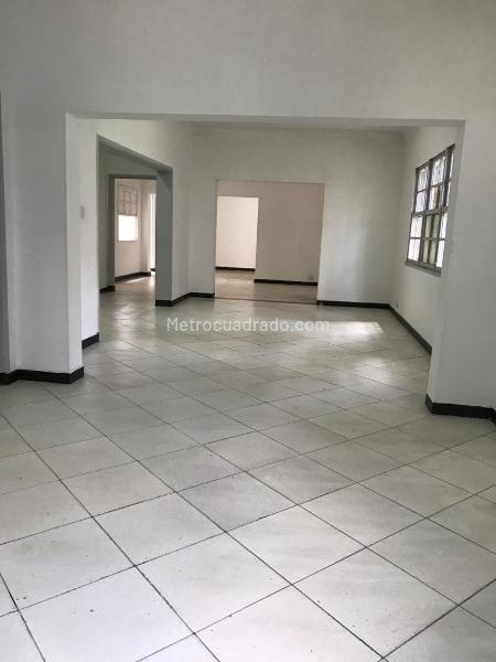 Casa Comercial Amplia en Los Angeles - 3