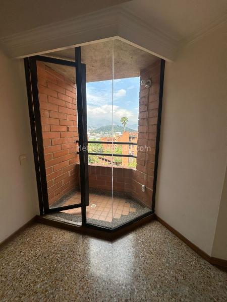 Apartamento de 4 Alcobas en Arriendo en El Poblado (San Diego) (90 m²) - 5