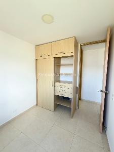 Apartamento de 3 alcobas en venta en Urbanización La Vida Es Bella, Bello, 66 m² · foto 5 de 11