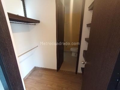 Apartamento de 3 alcobas en arriendo en Altos Del Poblado, Medellín, 90 m² · foto 15 de 20