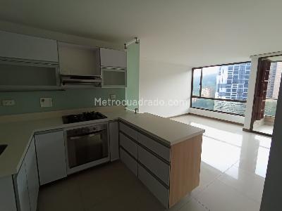 Apartamento de 3 alcobas en arriendo en Altos Del Poblado, Medellín, 90 m² · foto 4 de 20