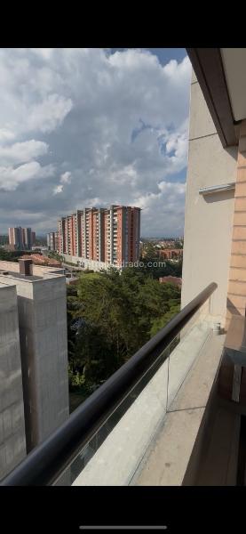 Spacious 2BR Apartment with Study in San Antonio de Pereira - 4